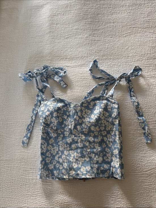 Reformation Tops - Reformation Blue Floral Tie-Shoulder Bustier Crop Top